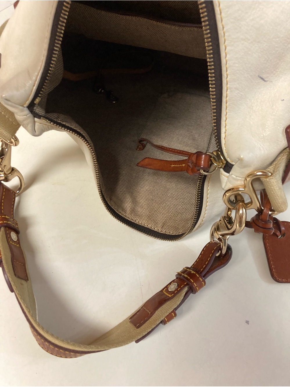 Vintage Dooney & Bourke Juliette White Leather Purse - Picture 5 of 15